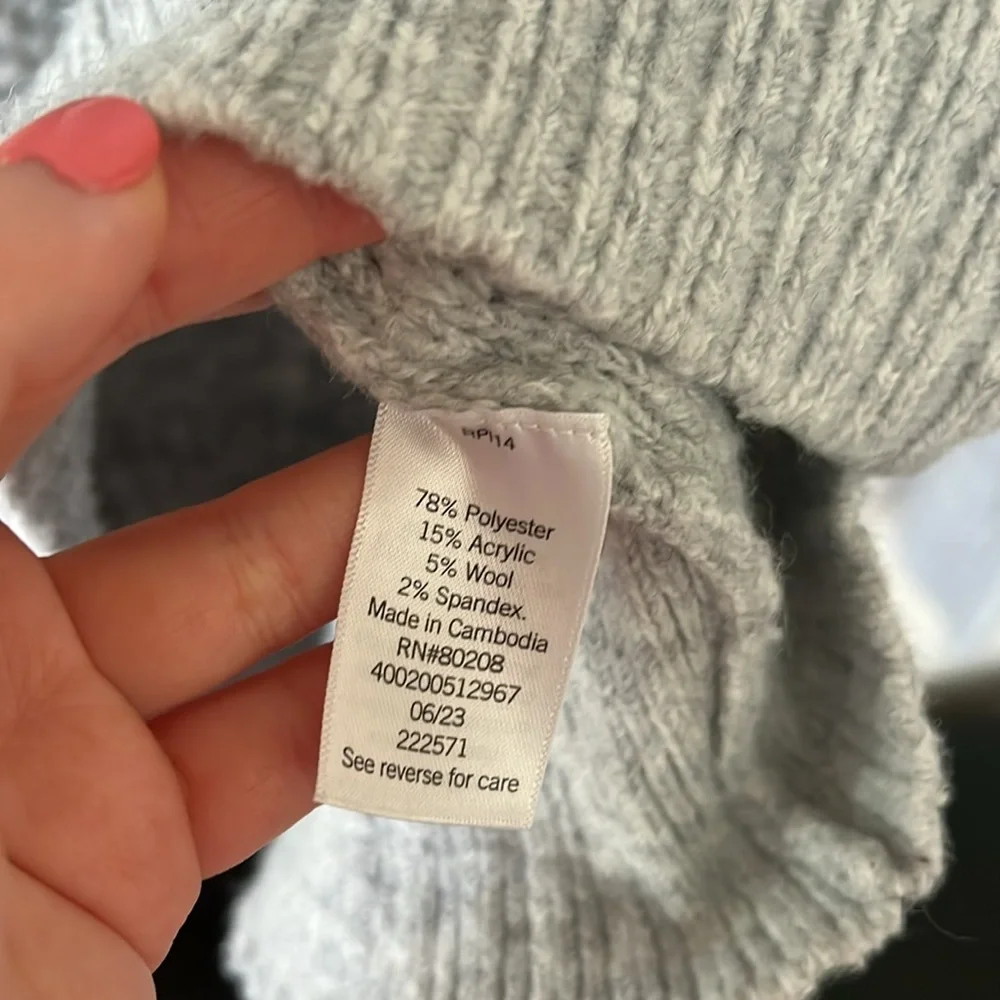 SO Chunky Knit Gray Sweater Women's Long-Sleeve Size Small Winter Casual Wool - Picture 6 of 10
